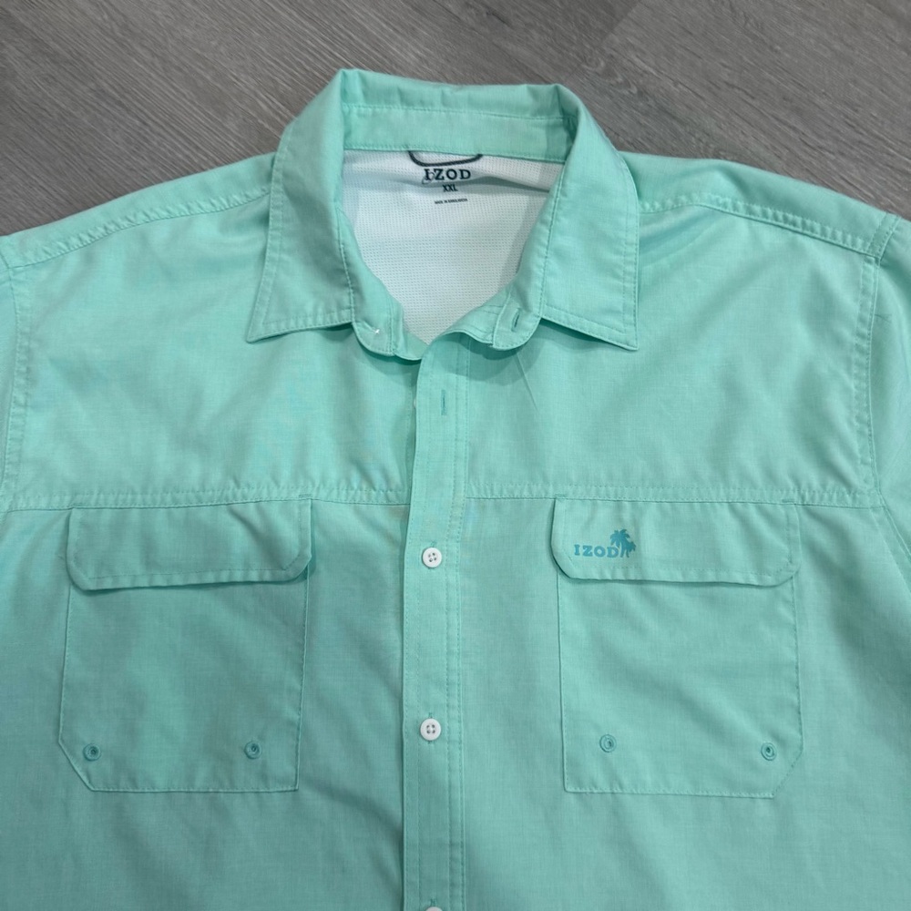 Izod Light Green Casual Button Down Shirt - Picture 2 of 3